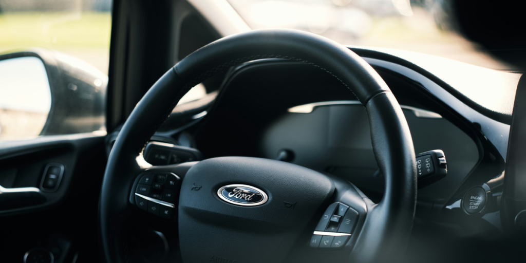 steering wheel of Used Ford car
